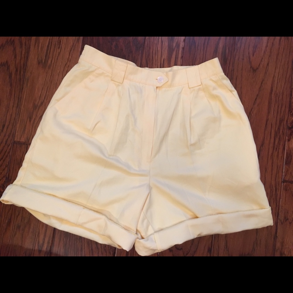 Vintage yellow mom shorts